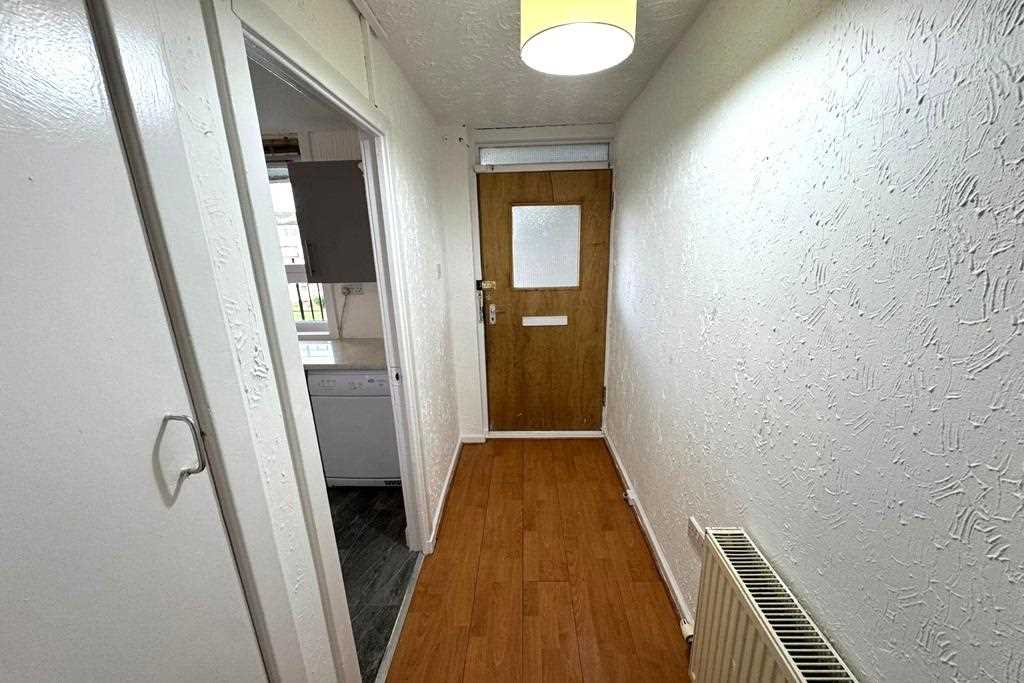 Vernon Drive, Linwood - Picture 2