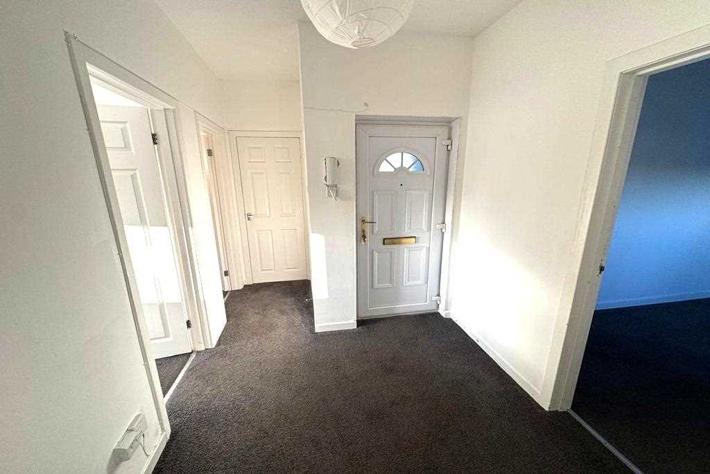 Pendeen Crescent - Picture 2