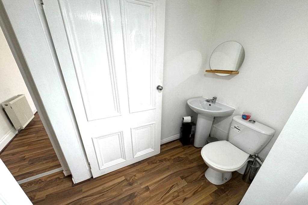 Canal Street - Picture 11