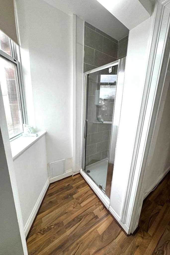 Canal Street - Picture 12