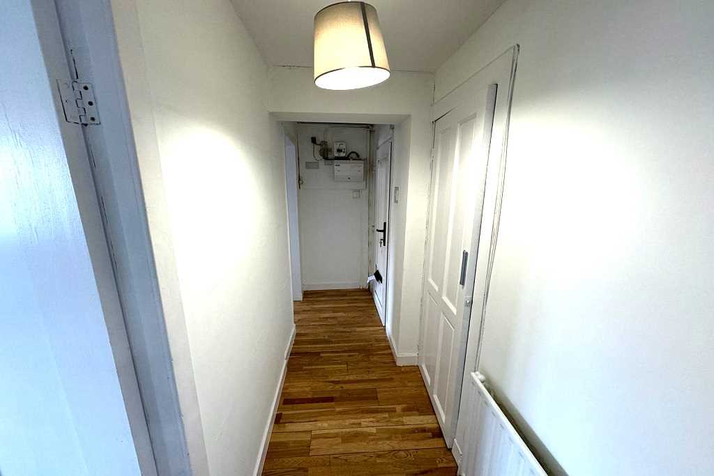 Bryson Street - Picture 2
