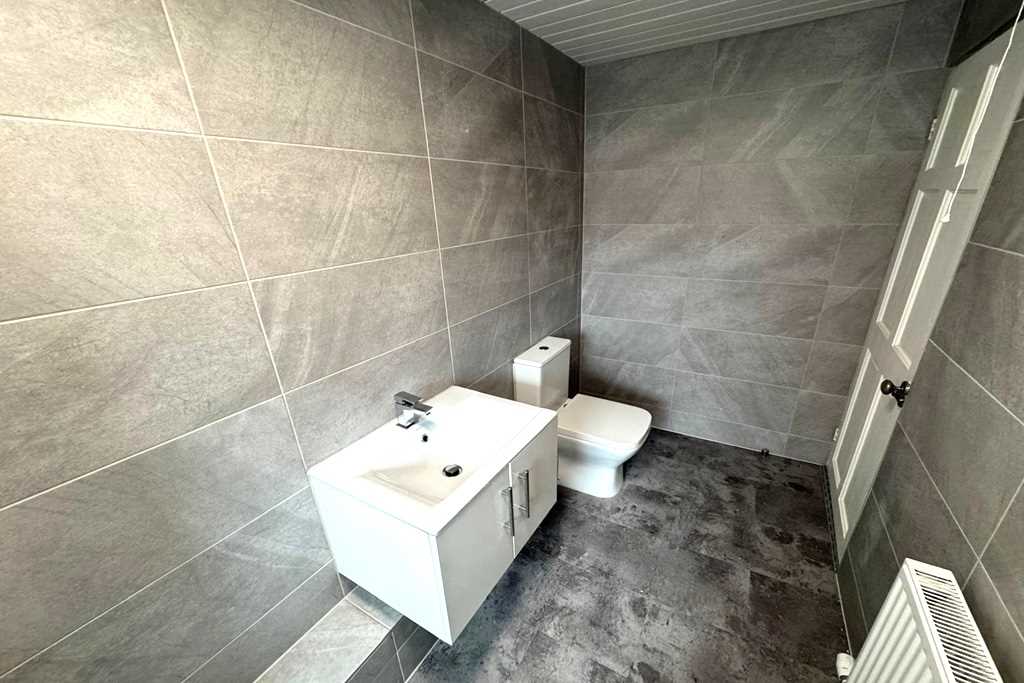 Bryson Street - Picture 10