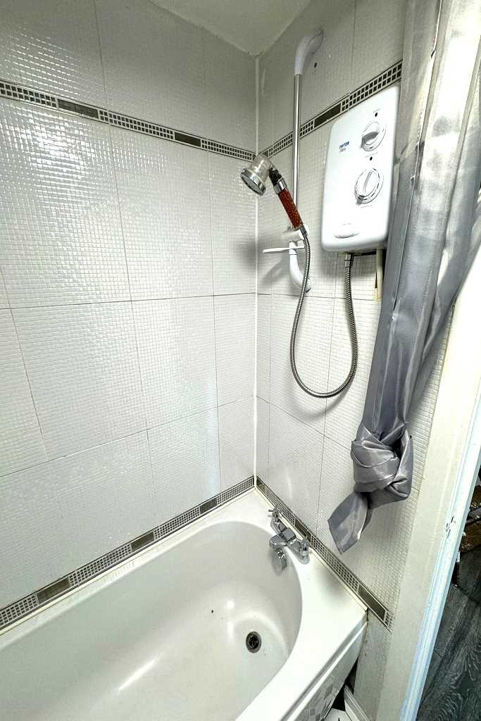 Farmeloan Road - Picture 8