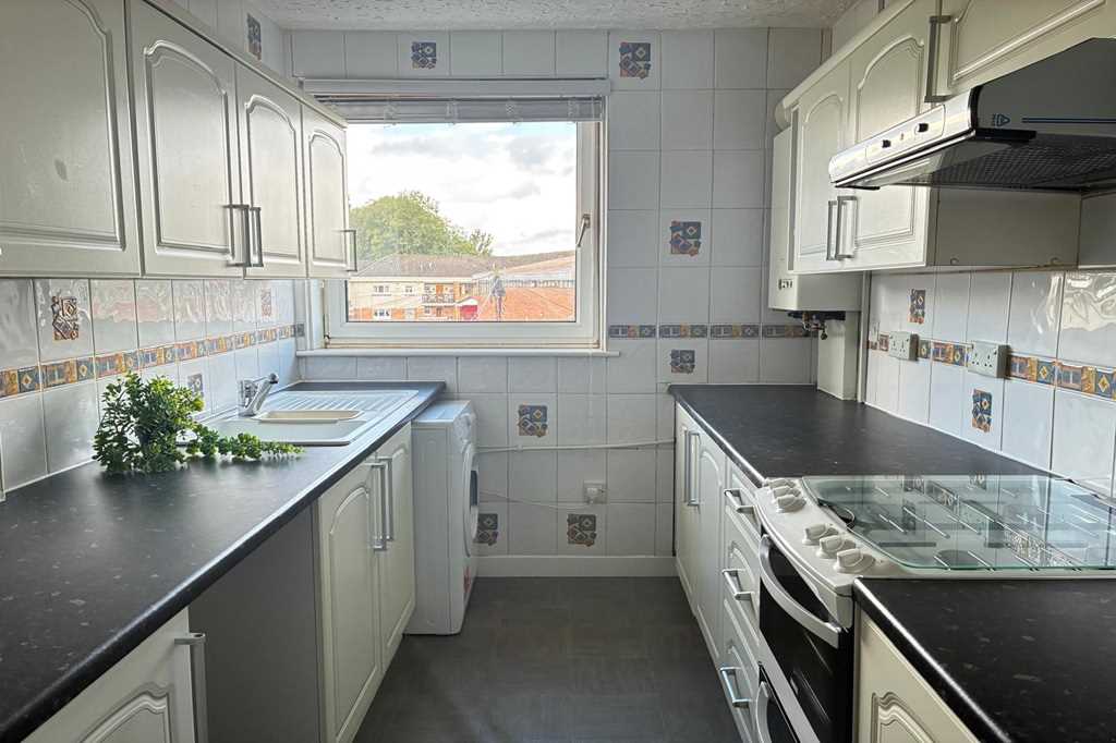 Netherplace Crescent - Picture 5
