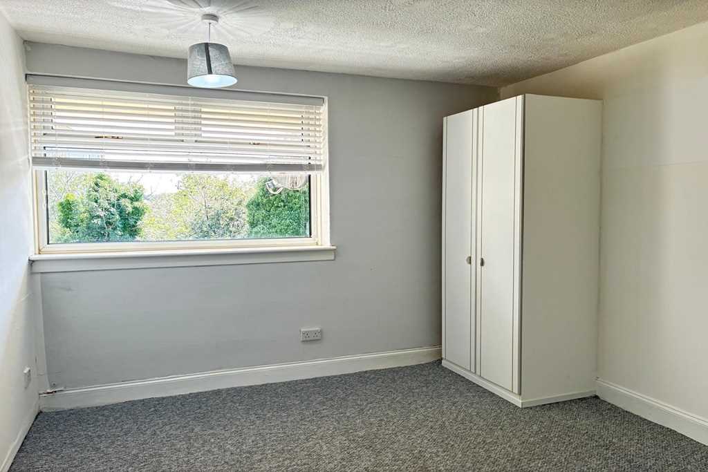 Netherplace Crescent - Picture 7