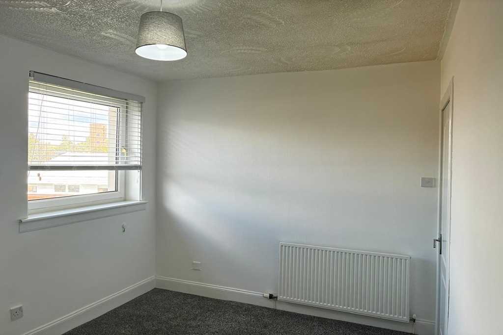Netherplace Crescent - Picture 8