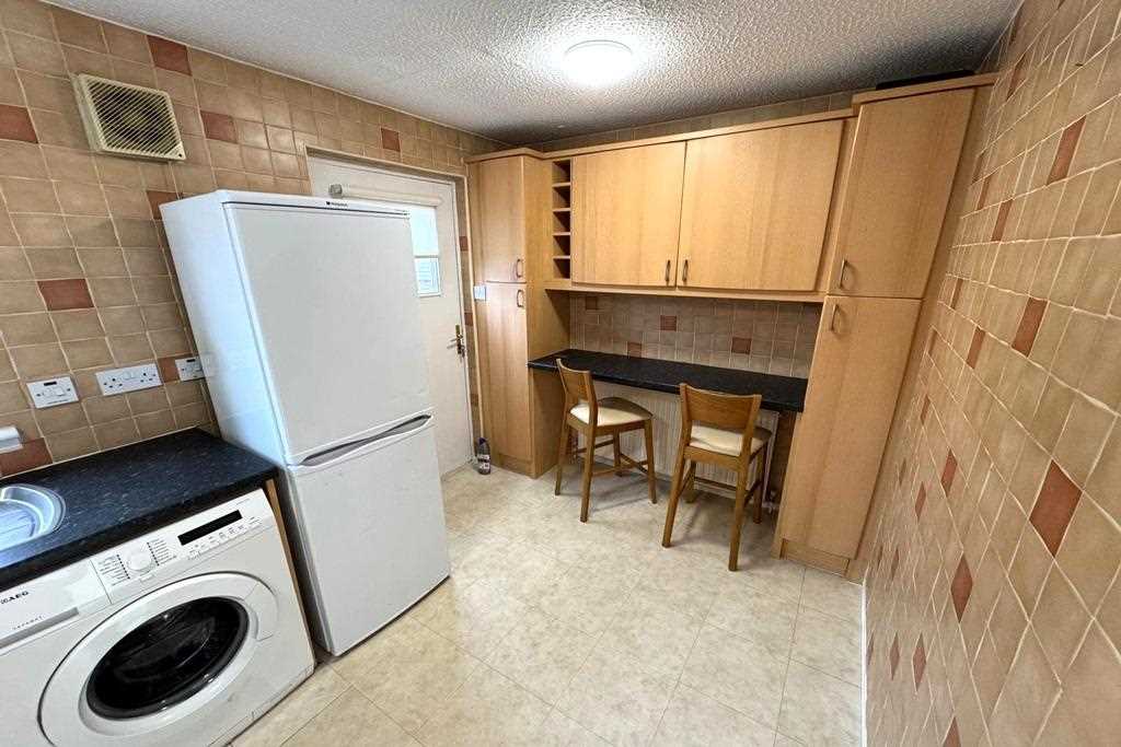 Buchanan Grove - Picture 6