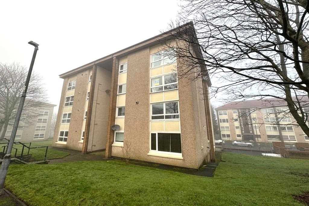 Banner Road - Picture 1