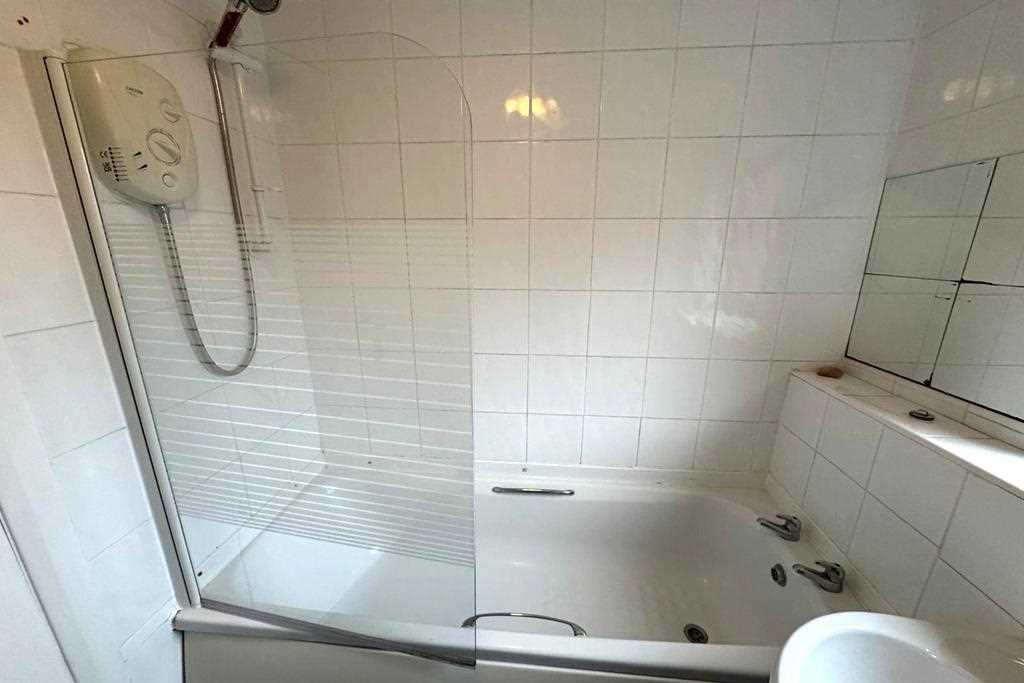 Budhill Avenue - Print - Picture 9