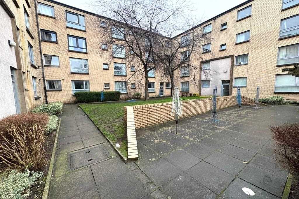 Tollcross Park View - Picture 13