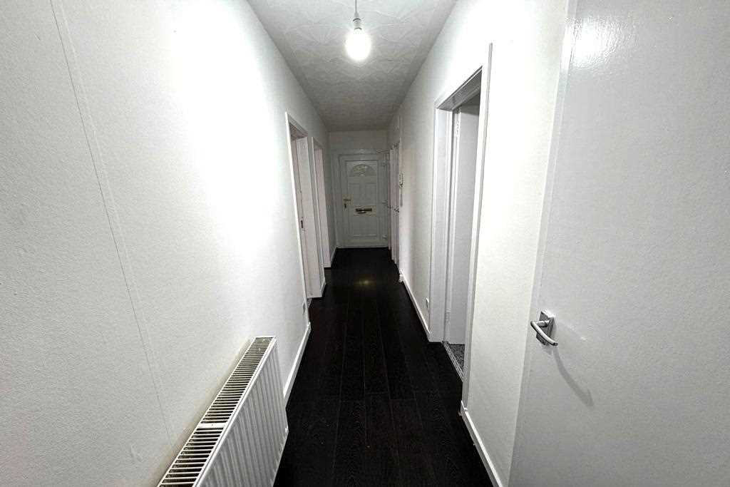 Earnock Street - Picture 2