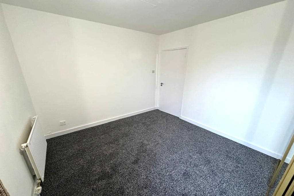 Earnock Street - Picture 12