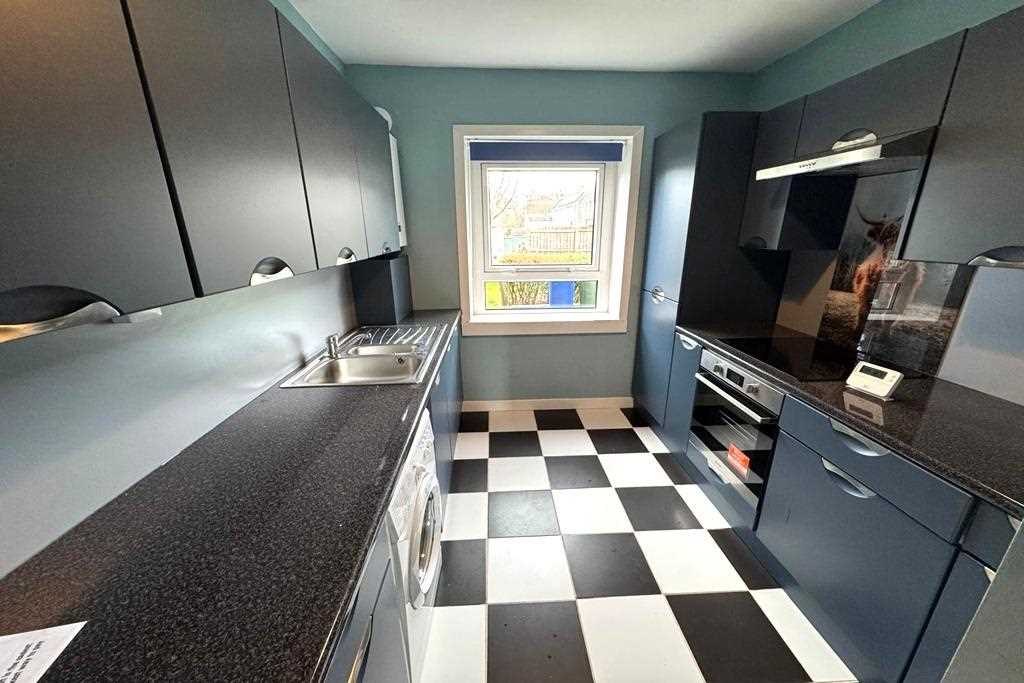 Kirklandneuk Road - Picture 5