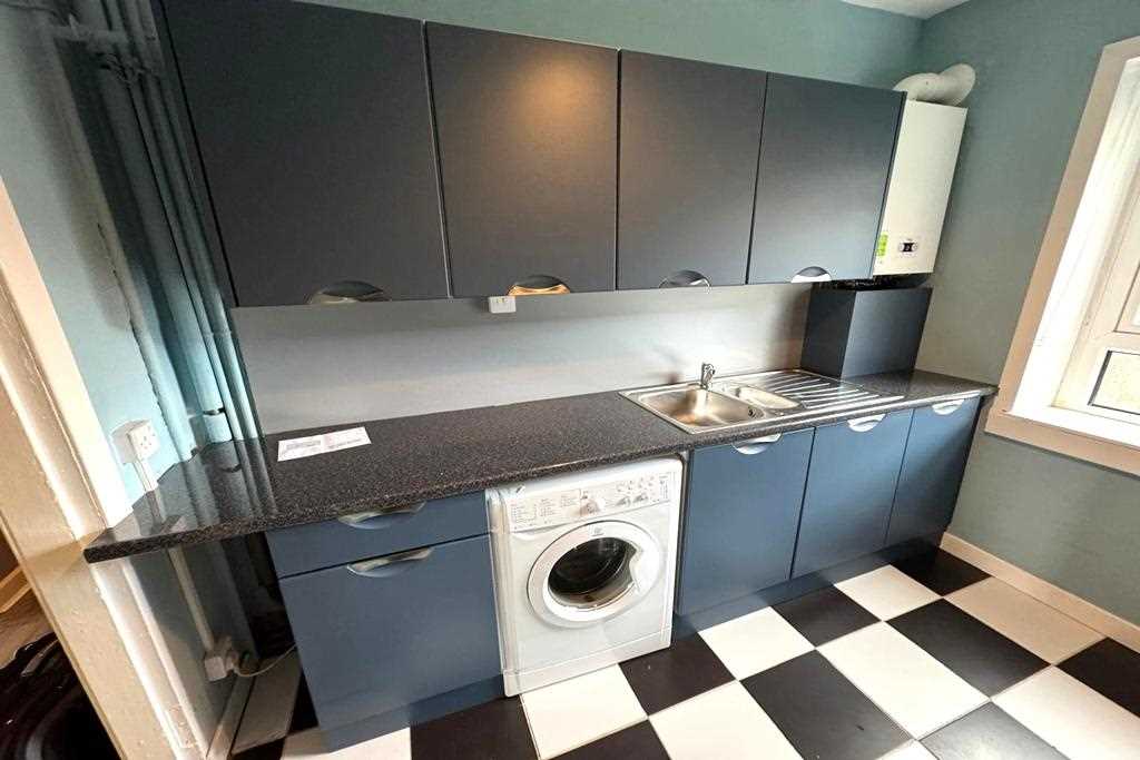 Kirklandneuk Road - Picture 6