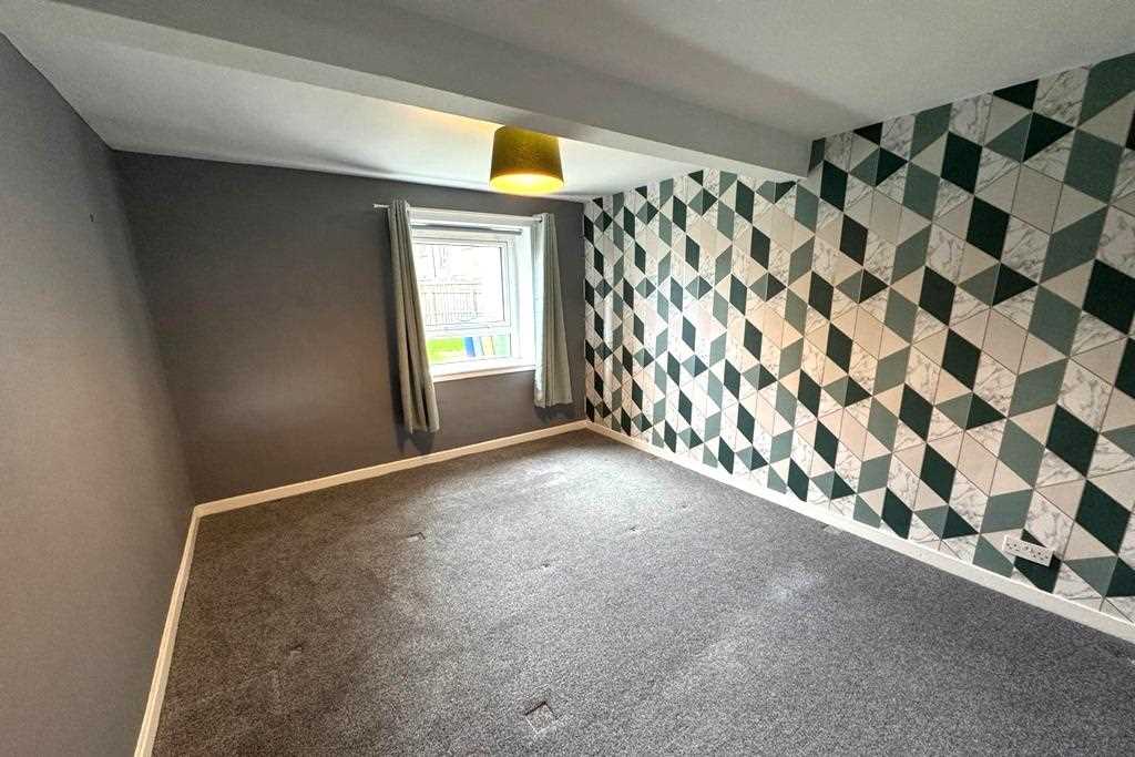 Kirklandneuk Road - Picture 8