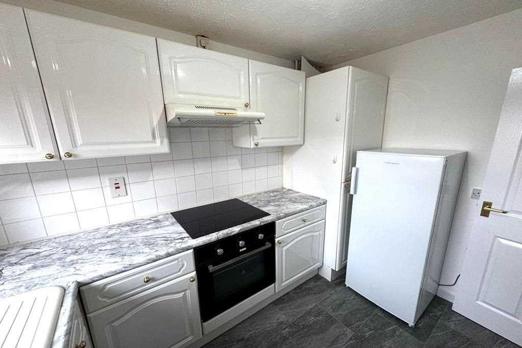 Dale Court - Picture 4