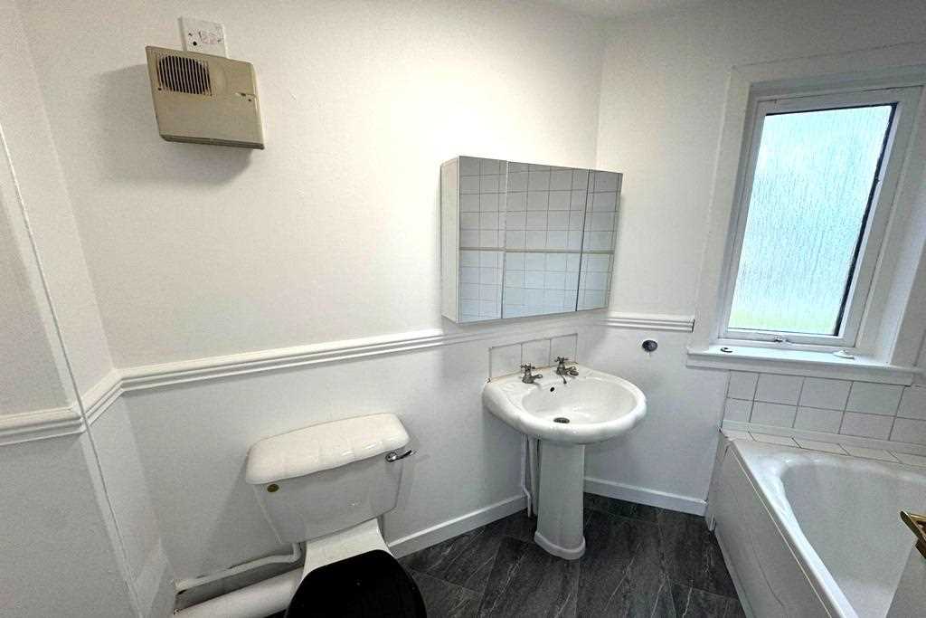 Dale Court - Picture 6