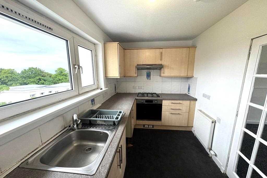 Balmore Drive - Picture 4