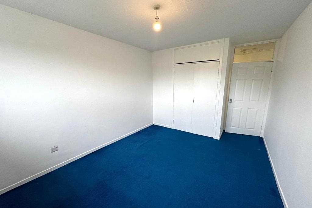 Balmore Drive - Picture 10